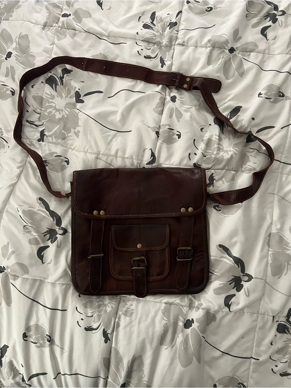 Classic Brown Leather Crossbody Messenger Bag -